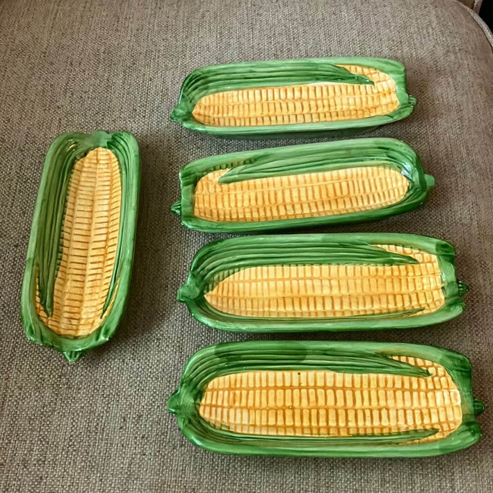 5 beautiful painted corn holders